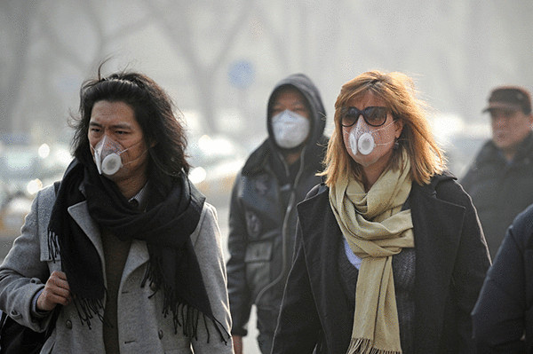 Пекин накрыло ядовитым смогом      