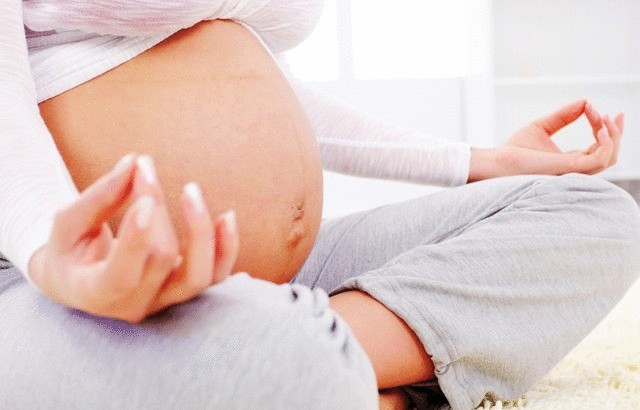 Йога для беременных: стоит ли заниматься? 