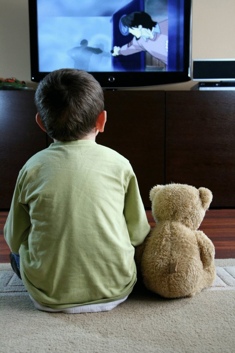 Как отлучить ребенка от телевизора 