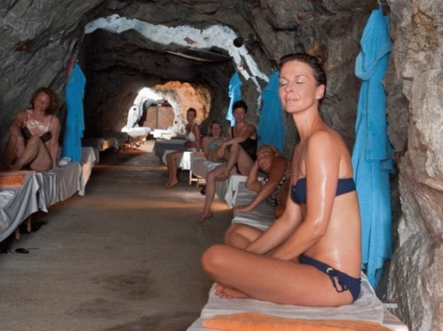 В австрийских пещерах лечат радиоактивным газом