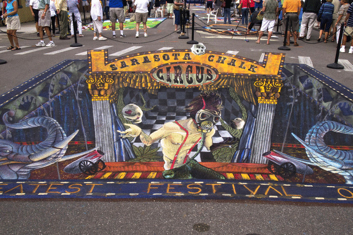 Sarasota Chalk Festival: ежегодный фестиваль рисунков на асфальте   