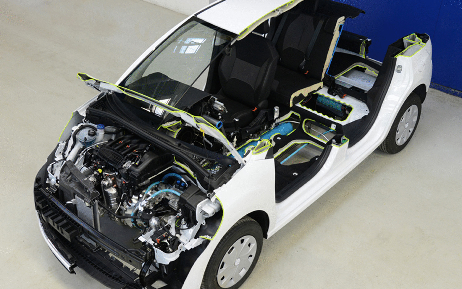 Компания Peugeot представляет автомобиль, использующий сжатый воздух вместо аккумуляторных батарей