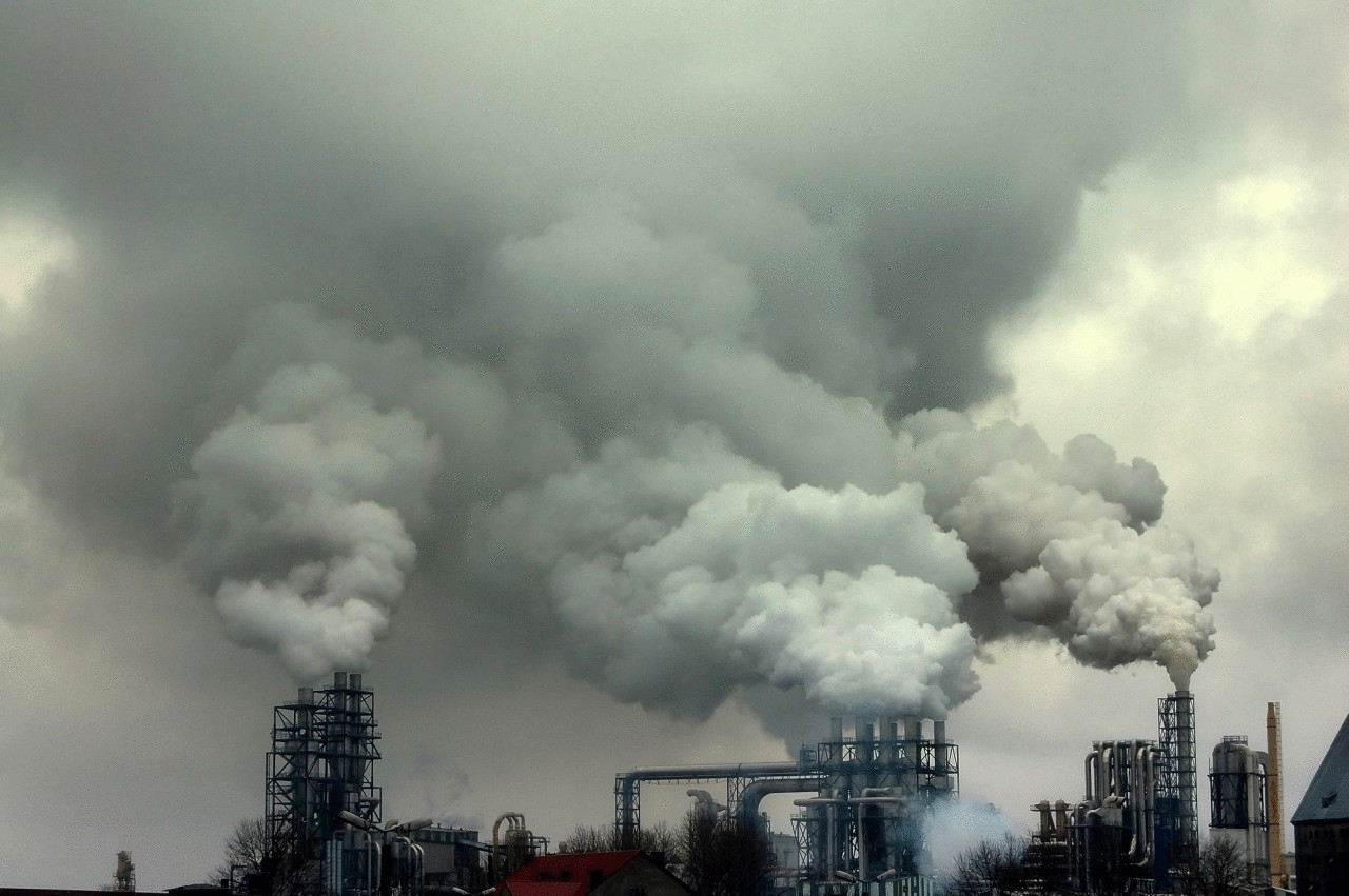 Воздух  нашей планеты загрязнили на 300 лет вперед
