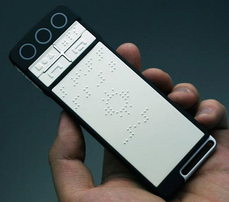 Ученые создали первый в мире мобильный телефон для слепых