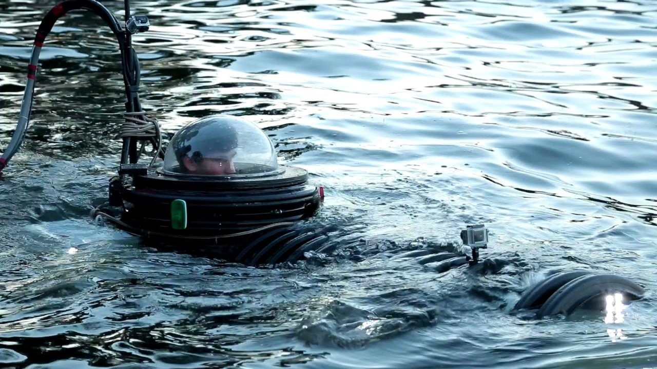 Как смастерить подводную лодку из обычной трубы?