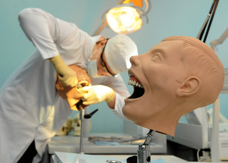 Медики изготовили человеческую челюсть с помощью 3D-принтера