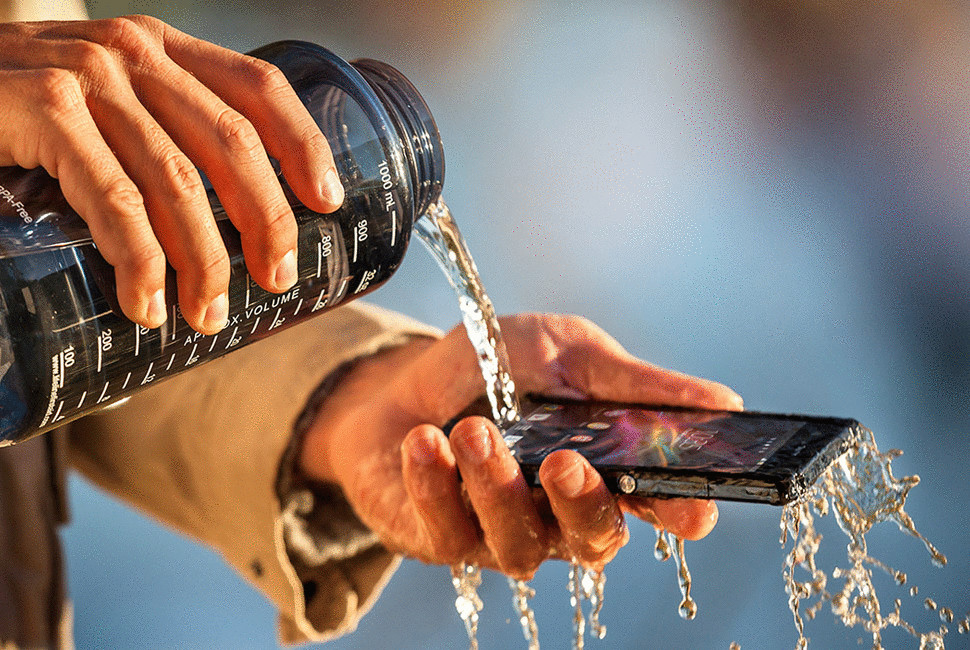 Sony анонсировала новый водонепронецаемый смартфон