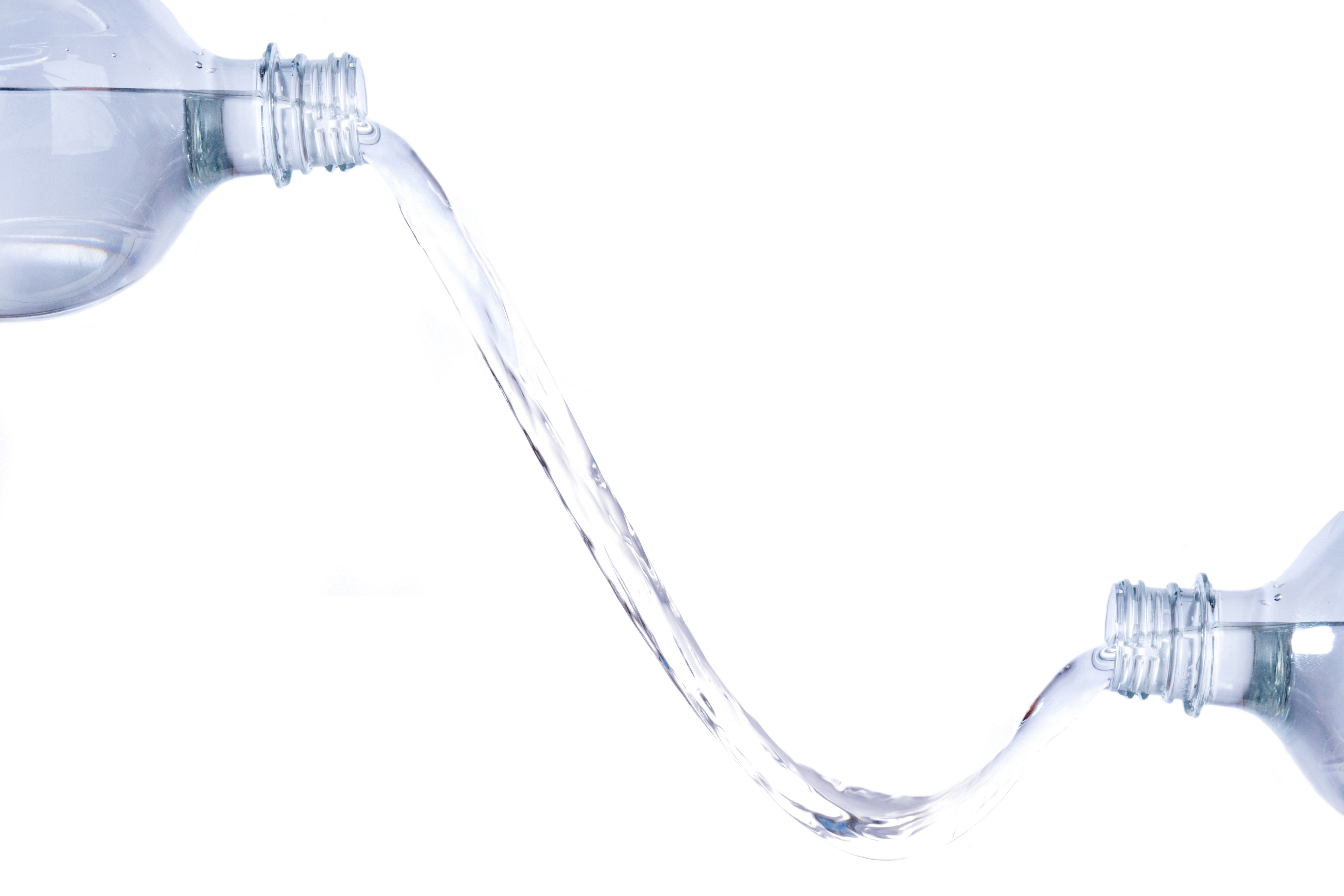 В бутилированной воде нашли опасные для человека соединения