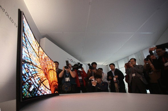 Изогнутые телевизионные OLED-панели уже в продаже