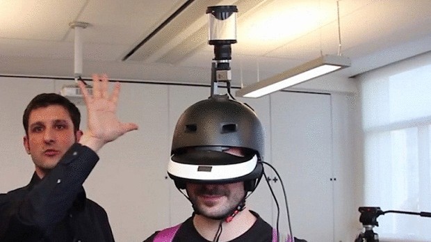 FlyVIZ — шлем, позволяющий увидеть сразу все, что происходит вокруг