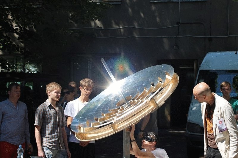 В открытом доступе появилась инструкция по изготовлению солнечного концентратора