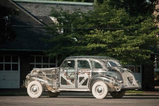 Прозрачный автомобиль-призрак Pontiac 1939 года