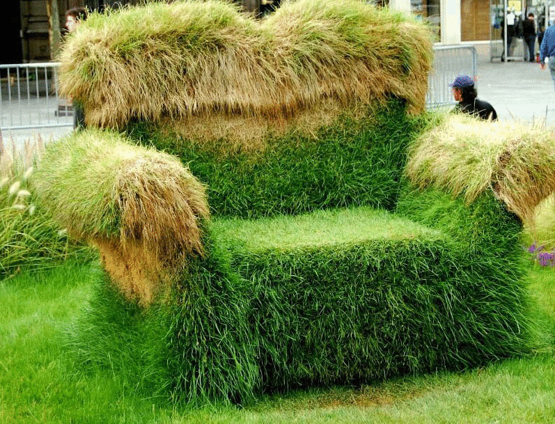 "Зеленый" диван в саду: руководство к действию