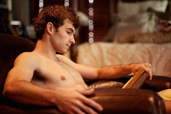 sapioseksualy-pochemu-zhenschiny-zaprogrammirovany-na-poisk-umnyh-a-ne-krasivyh-muzhchin