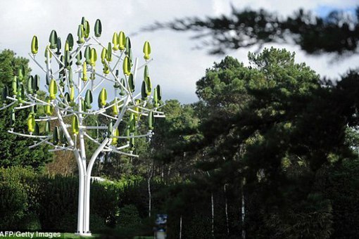 Во Франции установили дерево-электростанцию