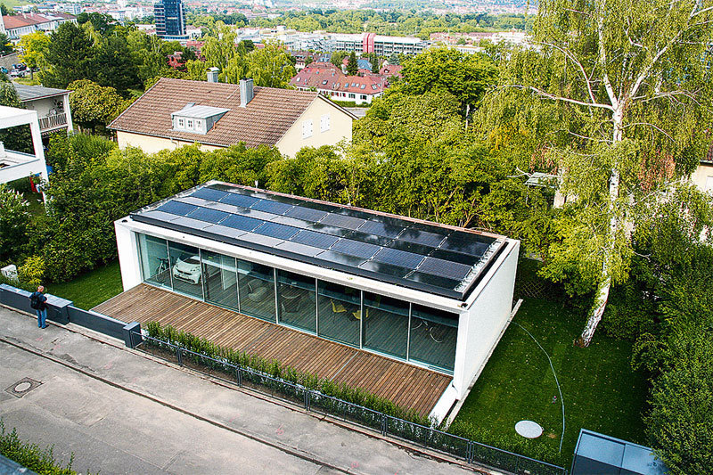 Дом в Штутгарте, который вырабатывает в два раза больше энергии, чем потребляет