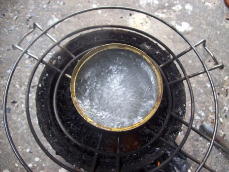 Как сделать переносную печь на опилках