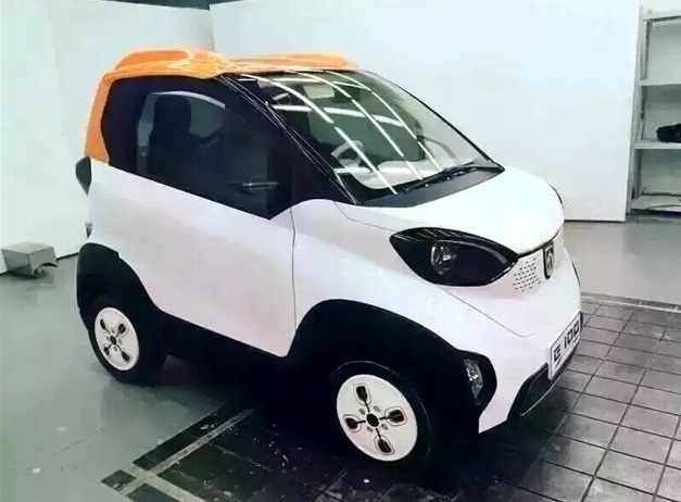 Китайский компактный электромобиль Baojun E100 готов к выходу на рынок
