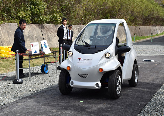 Японцы показали первый электромобиль без батареи