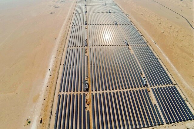 Крупнейший в мире солнечный парк и рекордно низкие цены на солнечную энергию в Дубае