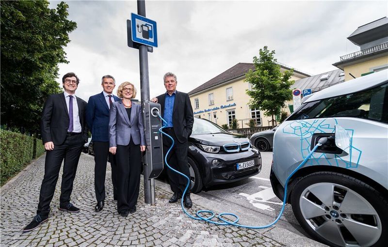 BMW развивает инфраструктуру для электромобилей