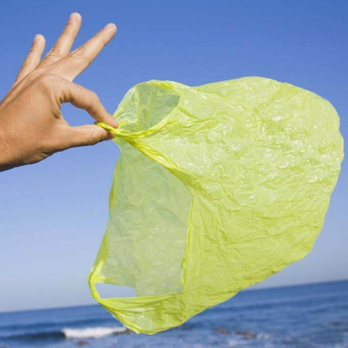 Бумажные, пластиковые и биоразлагаемые: какие пакеты самые опасные