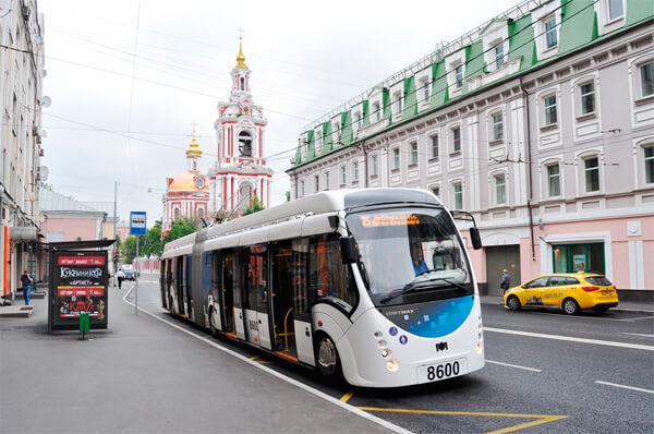 Первый электробус вышел на маршрут в Москве