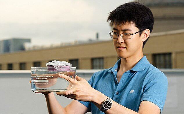 Специалисты MIT разработали губку, которая кипятит воду