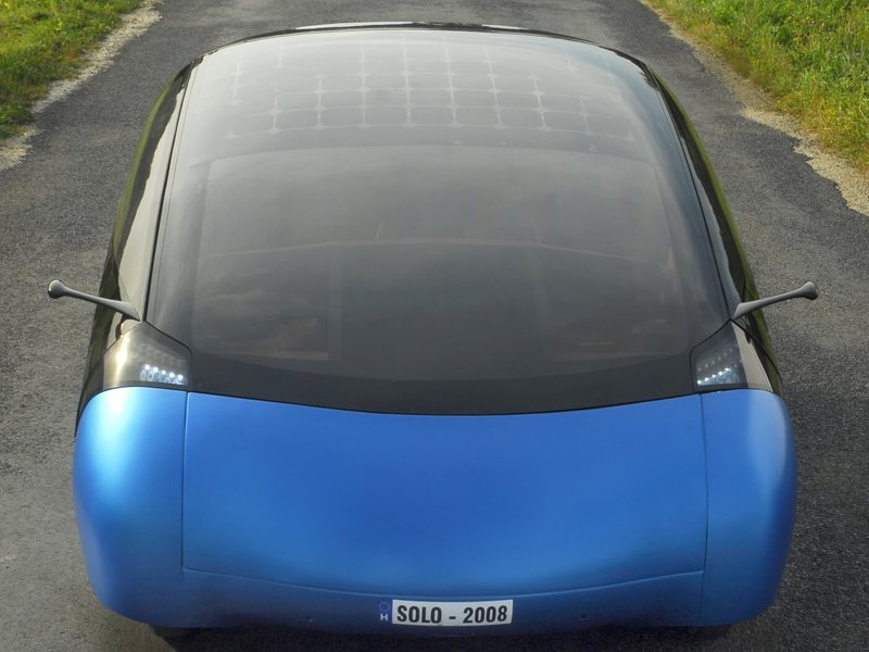 Модульный автомобиль с солнечными батареями