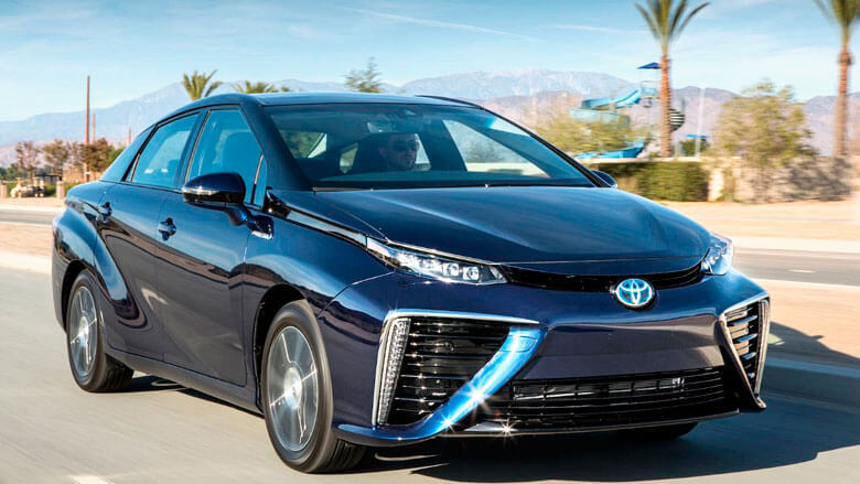Toyota запустила в серийное производство водородный автомобиль Mirai