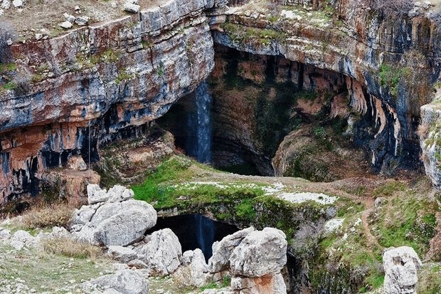 Пропасть трех мостов — многоуровневая пещера в Ливане