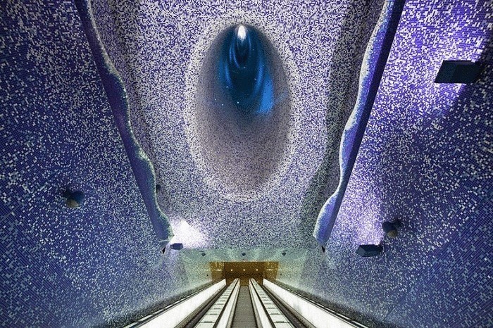 Станции метро, похожие на художественные галереи 