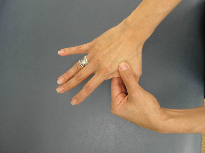 Массаж пальцев: избавляемся от головной боли, напряжения и стресса