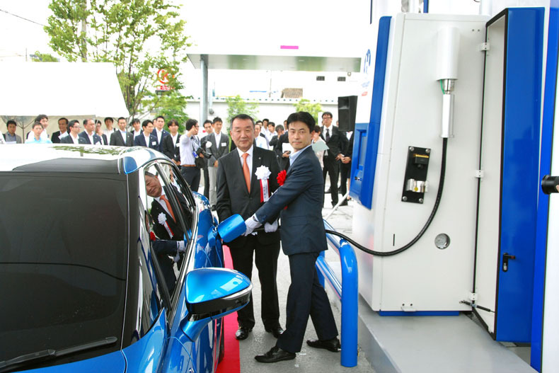  Поддержка водородных автомобилей в Японии