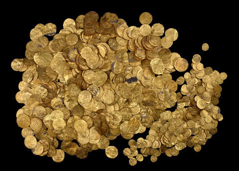 Дайверы нашли крупнейший в Израиле клад золотых монет